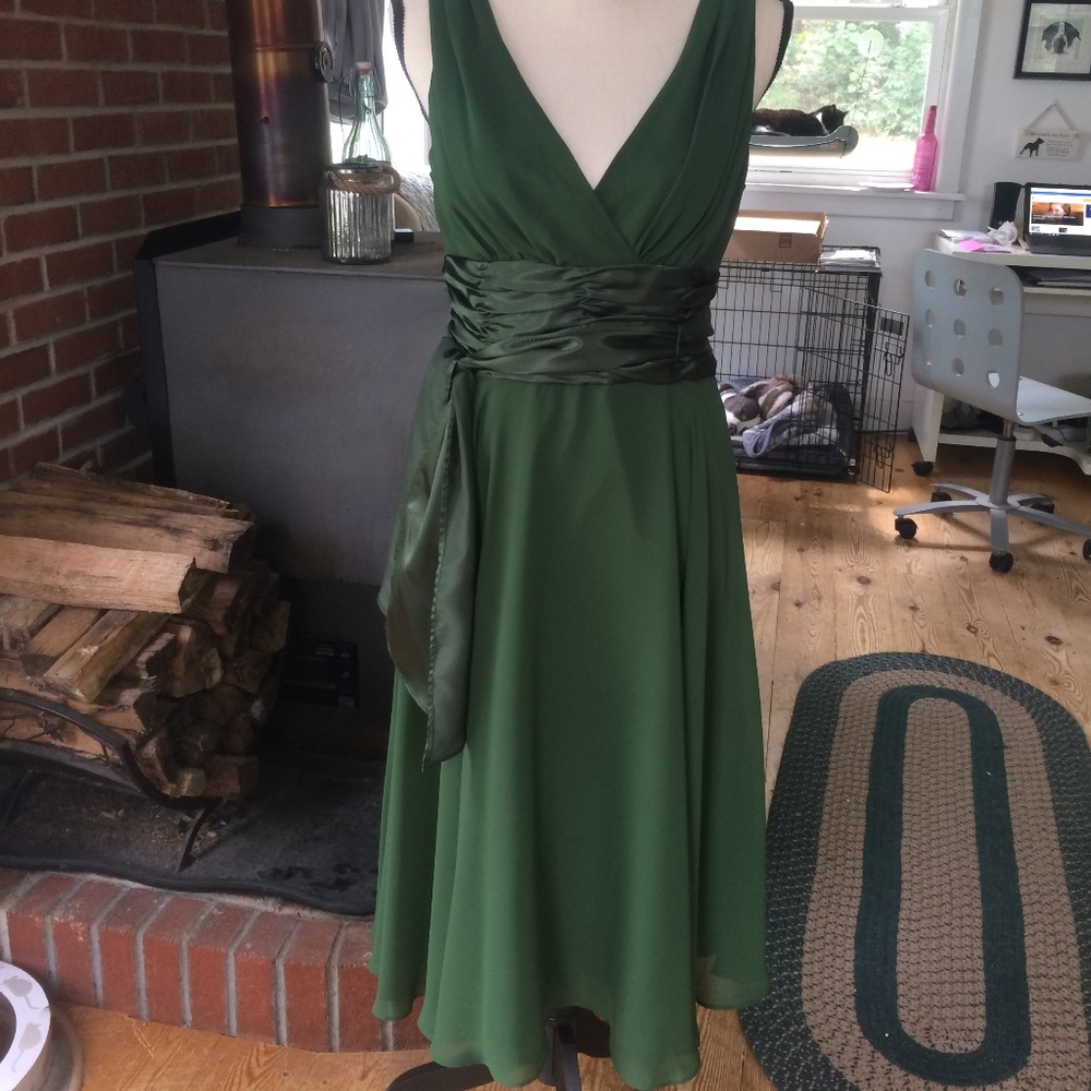 London Times Green Cocktail Dress